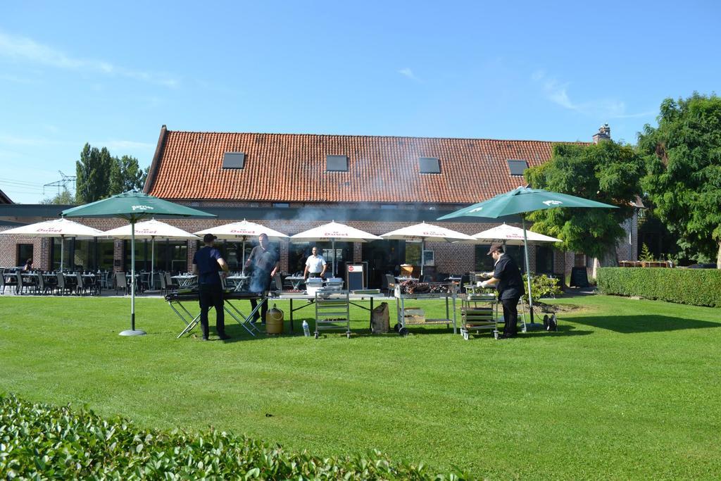 Le Domaine Des Cigognes Ennevelin Exterior foto