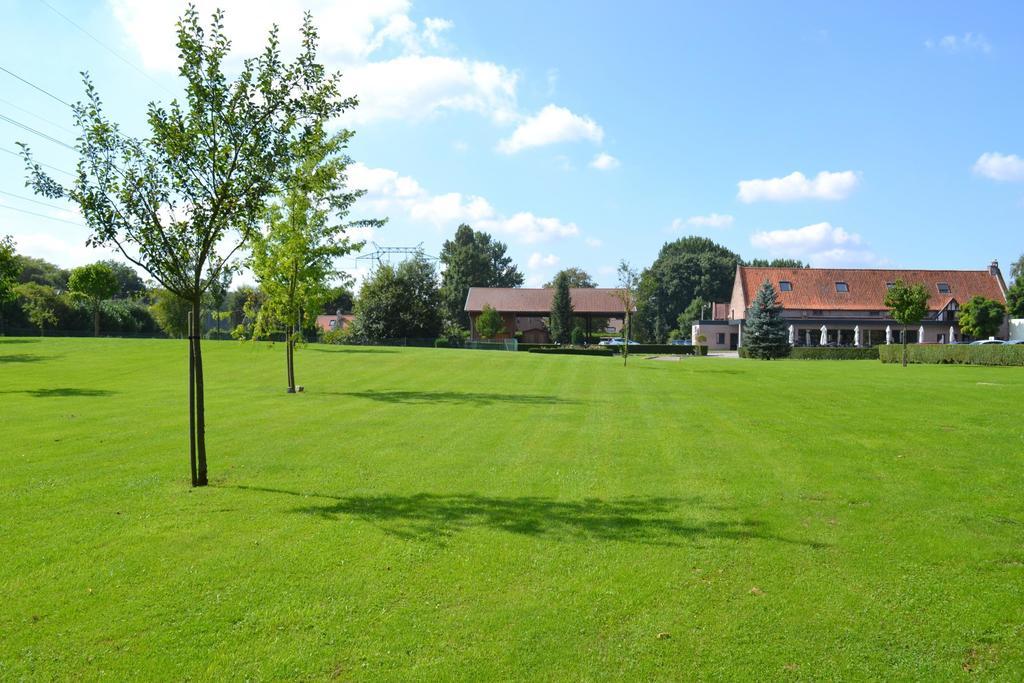 Le Domaine Des Cigognes Ennevelin Exterior foto