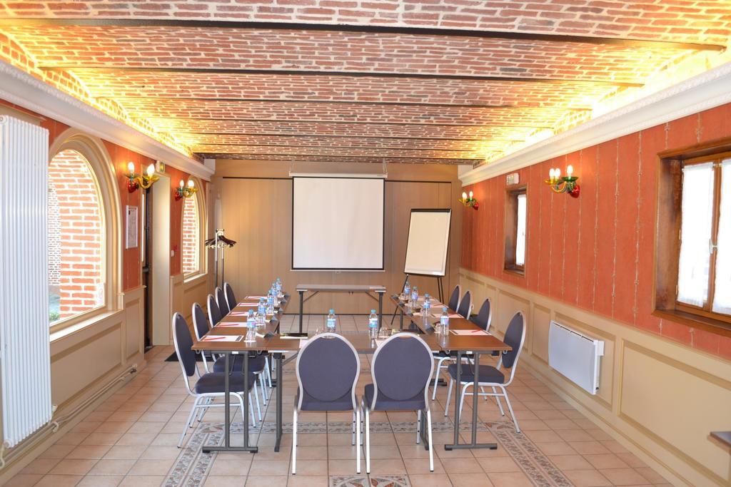 Le Domaine Des Cigognes Ennevelin Exterior foto