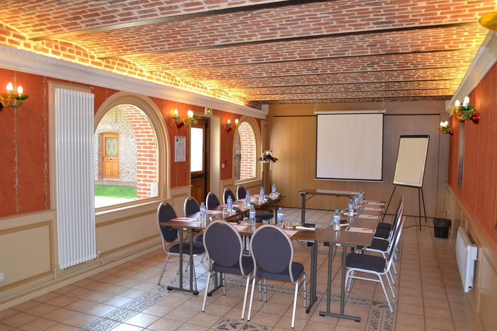 Le Domaine Des Cigognes Ennevelin Exterior foto