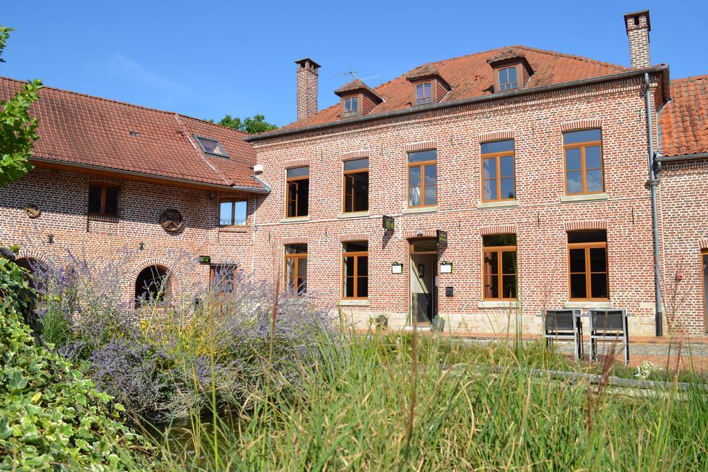 Le Domaine Des Cigognes Ennevelin Exterior foto