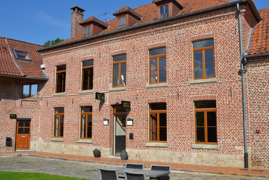 Le Domaine Des Cigognes Ennevelin Exterior foto