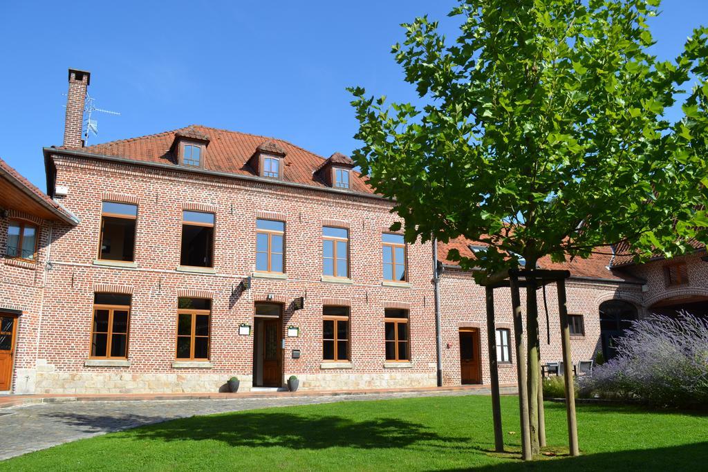 Le Domaine Des Cigognes Ennevelin Exterior foto